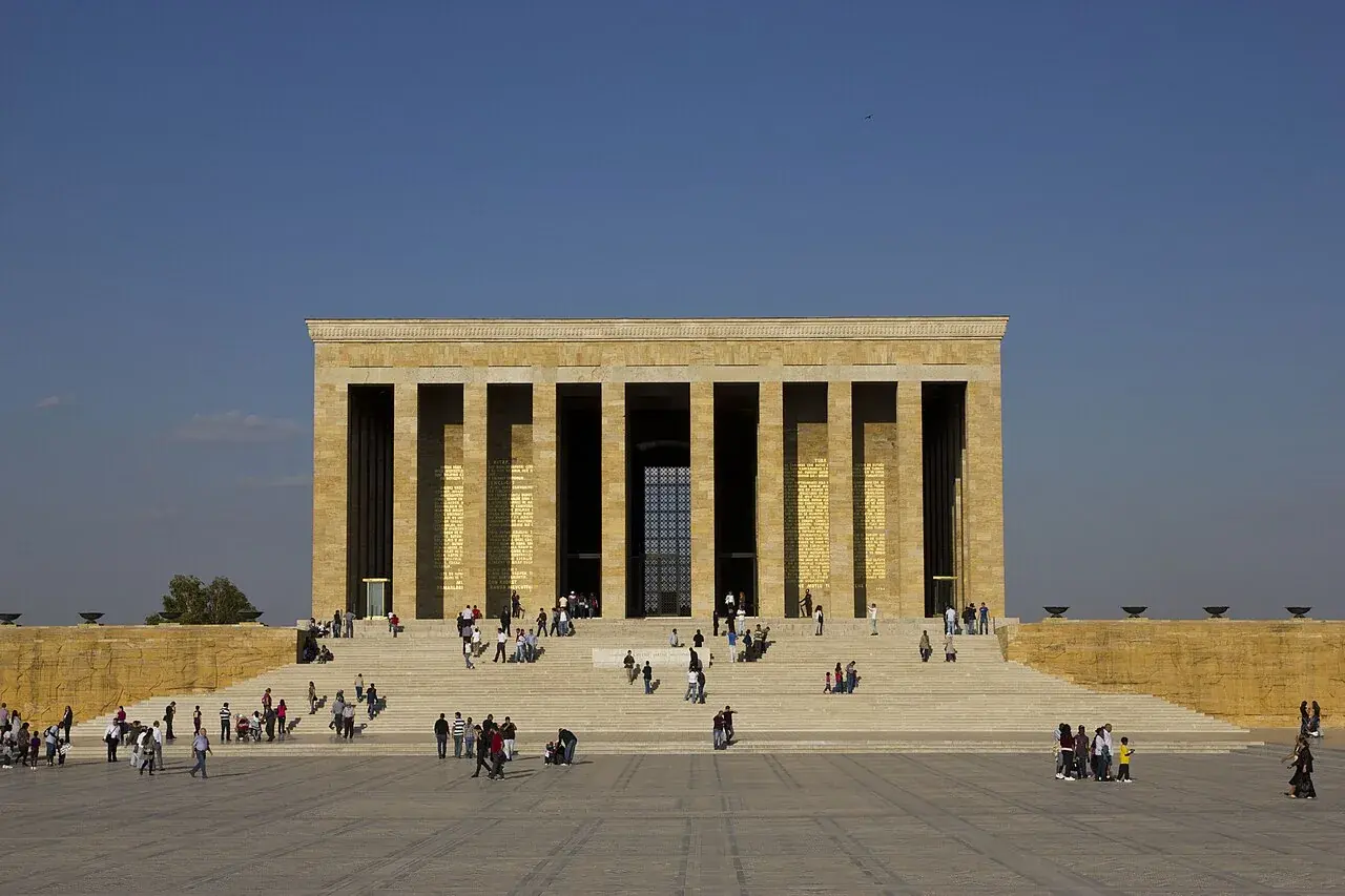 Ankara Şehir Rehberi: Anıtkabir, Ankara Kalesi ve Başkent Rotaları