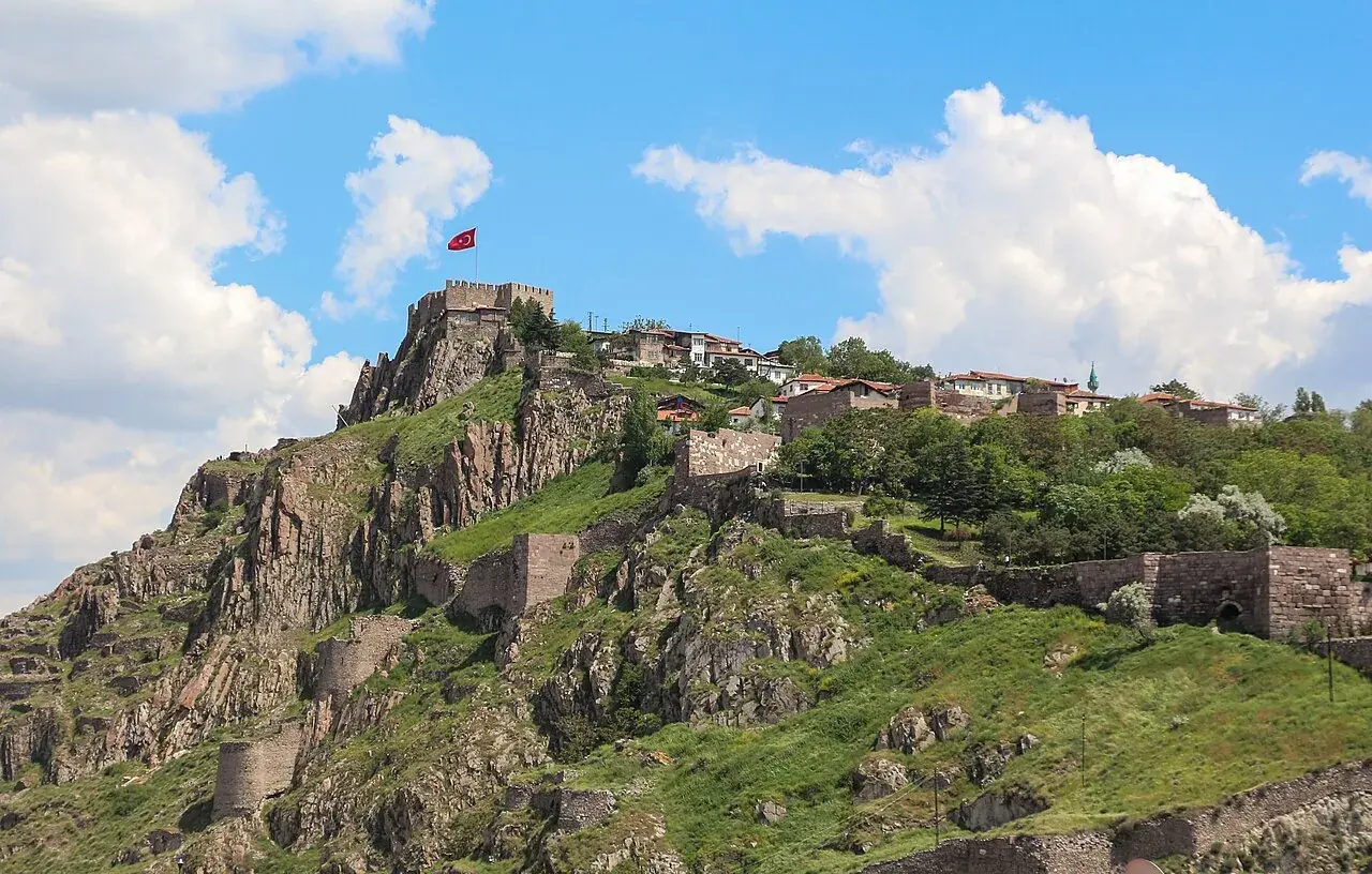 Ankara Kalesi Surlari