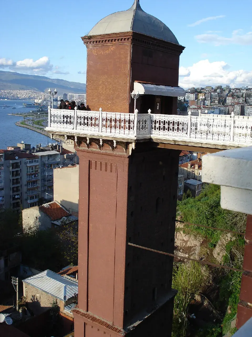 İzmir Tarihi Asansör Kulesi