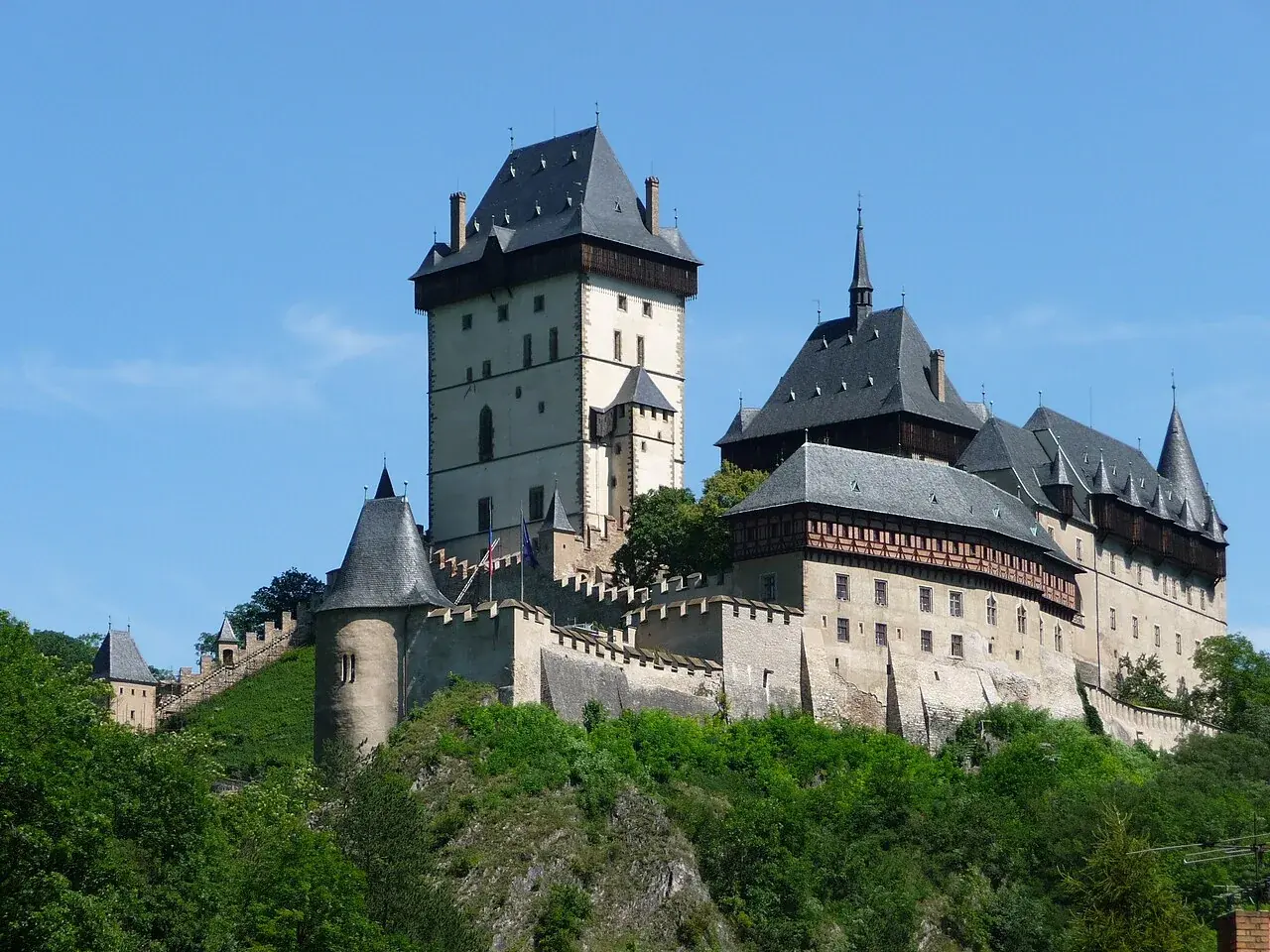 Karlstejn Kalesi Ormanlar
