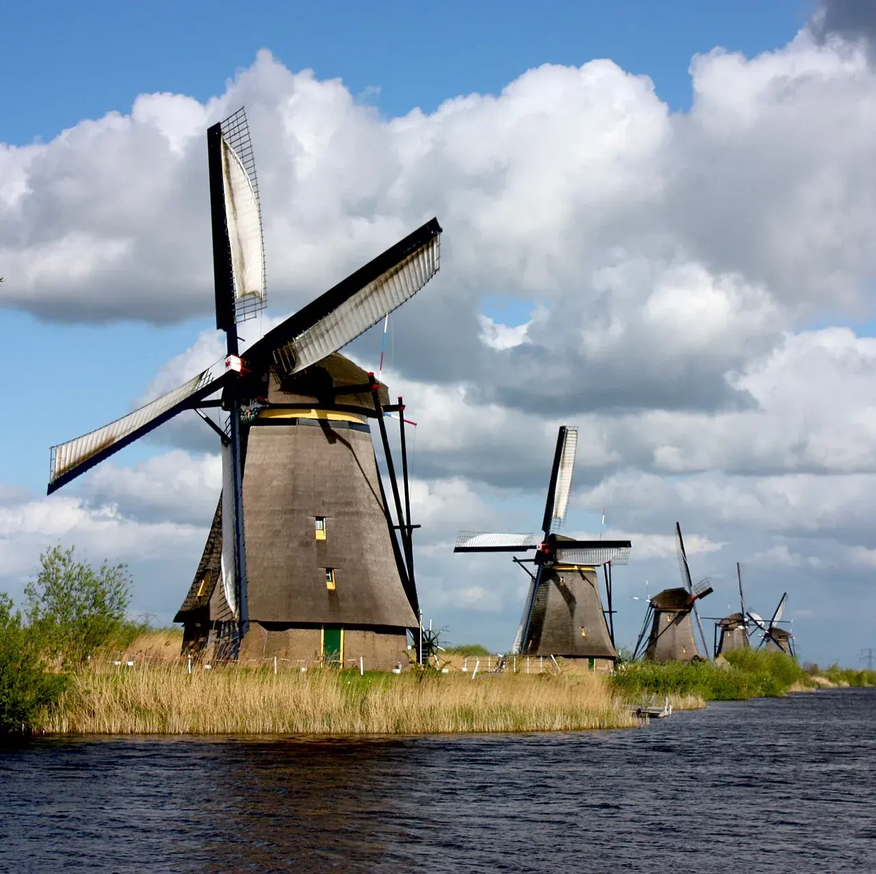 Kinderdijk Yel Degirmenleri Kanali