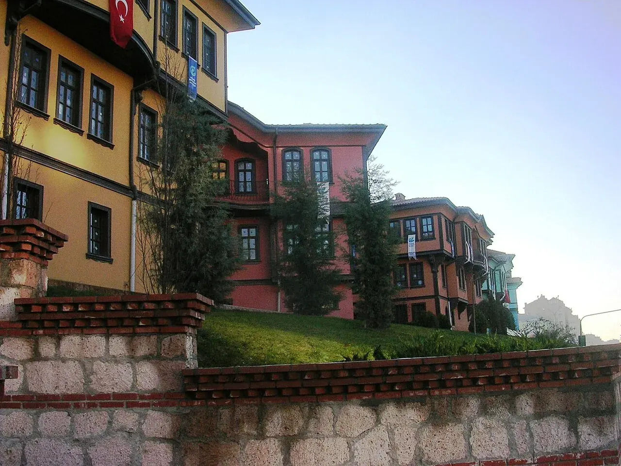 Eskişehir Şehir Rehberi: Porsuk Çayı'nda Gondol, Odunpazarı ve Öğrenci Ruhu