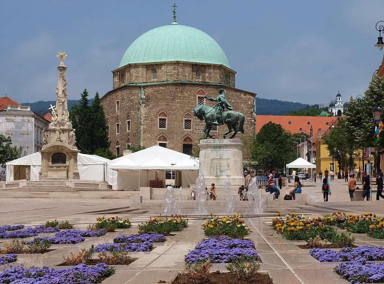 Pecs Gazi Kasim Pasa Camii