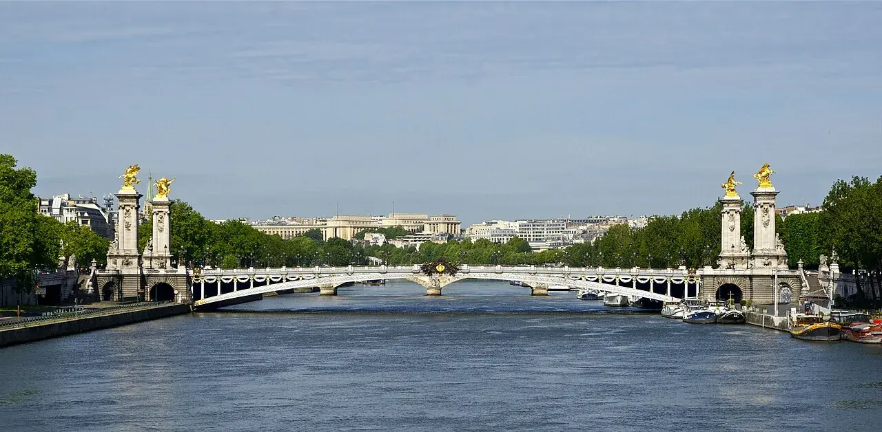 Pont Alexandre III Köprüsü